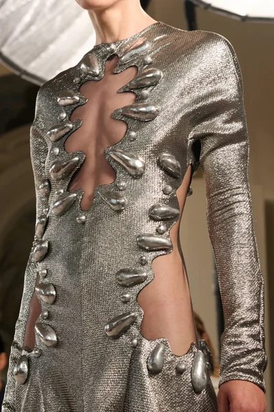 Look 32